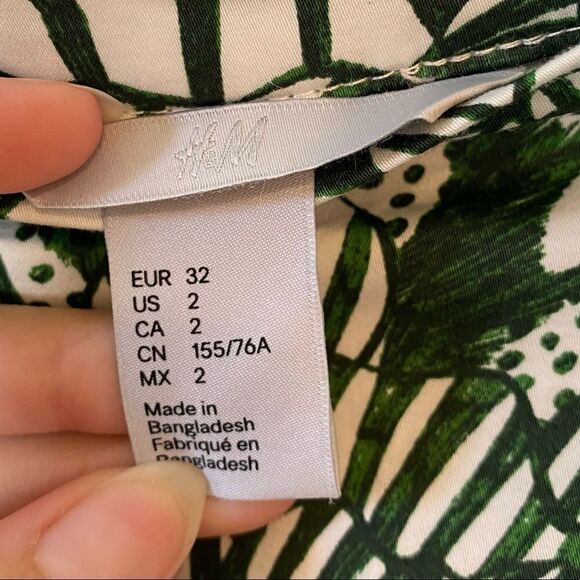 H&M Green & White Floral Off the Shoulder Bell Sleeve Sheath Dress - Picture 5 of 6